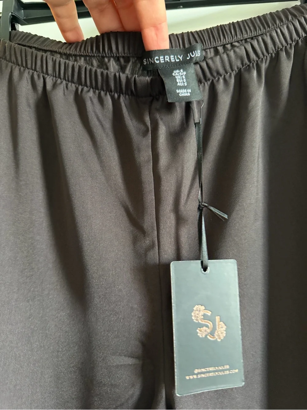 NWT SINCERELY JULES SILK PANTS IN DARK BROWN